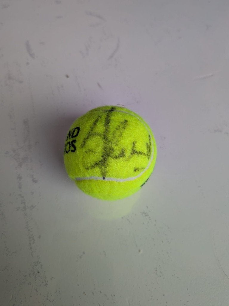 Roland Garros tennisbal gesigneerd door Tim Henman, Ballen, L00, Nieuw, Ophalen of Verzenden