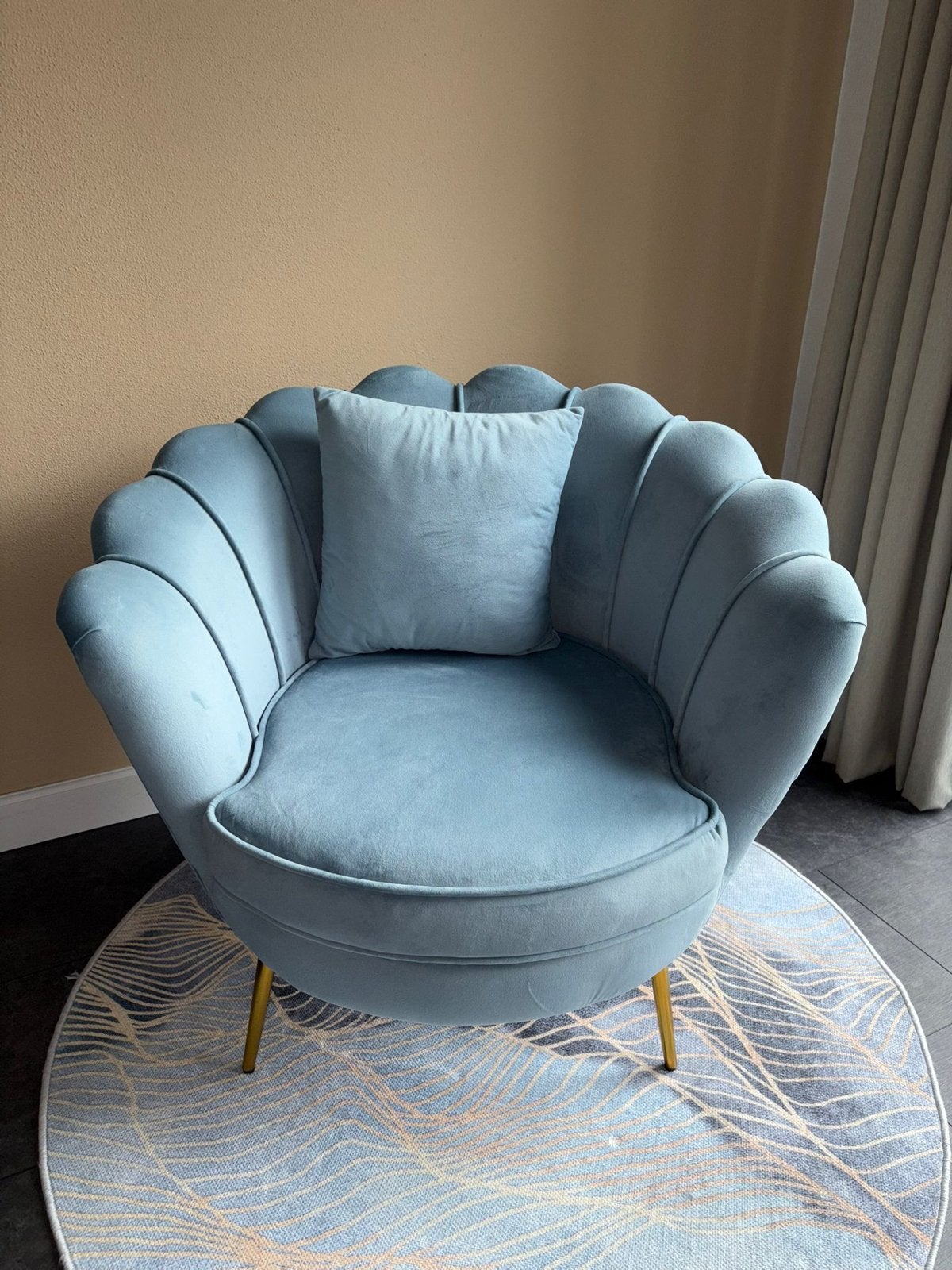 Stijlvolle schelp fauteuil in fluweel - Zo goed als nieuw, Ophalen, Zo goed als nieuw, Stof, 75 tot 100 cm