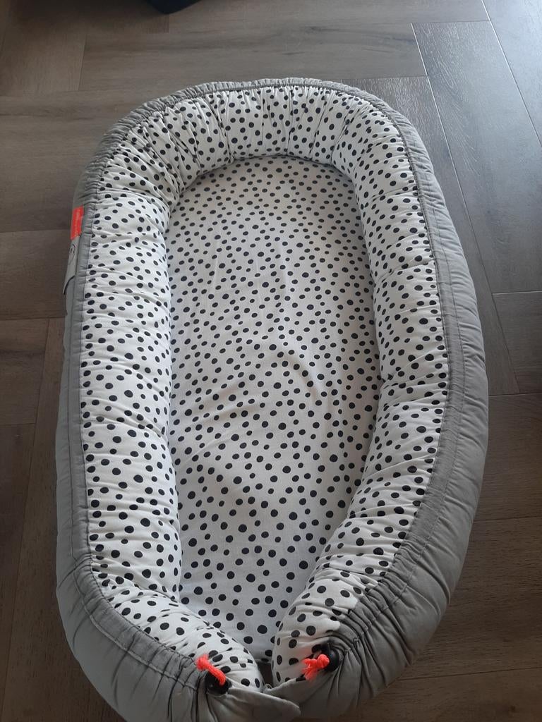 Done by deer baby nestje, Kinderen en Baby's, Ophalen, Zo goed als nieuw, Done by deer