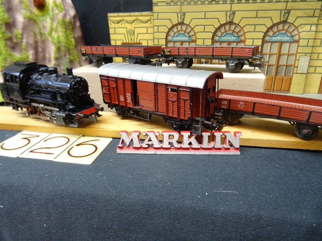 326A=Marklin 3000 tender loc met goederenwagens.179, Wisselstroom, Ophalen of Verzenden, Märklin, Gebruikt