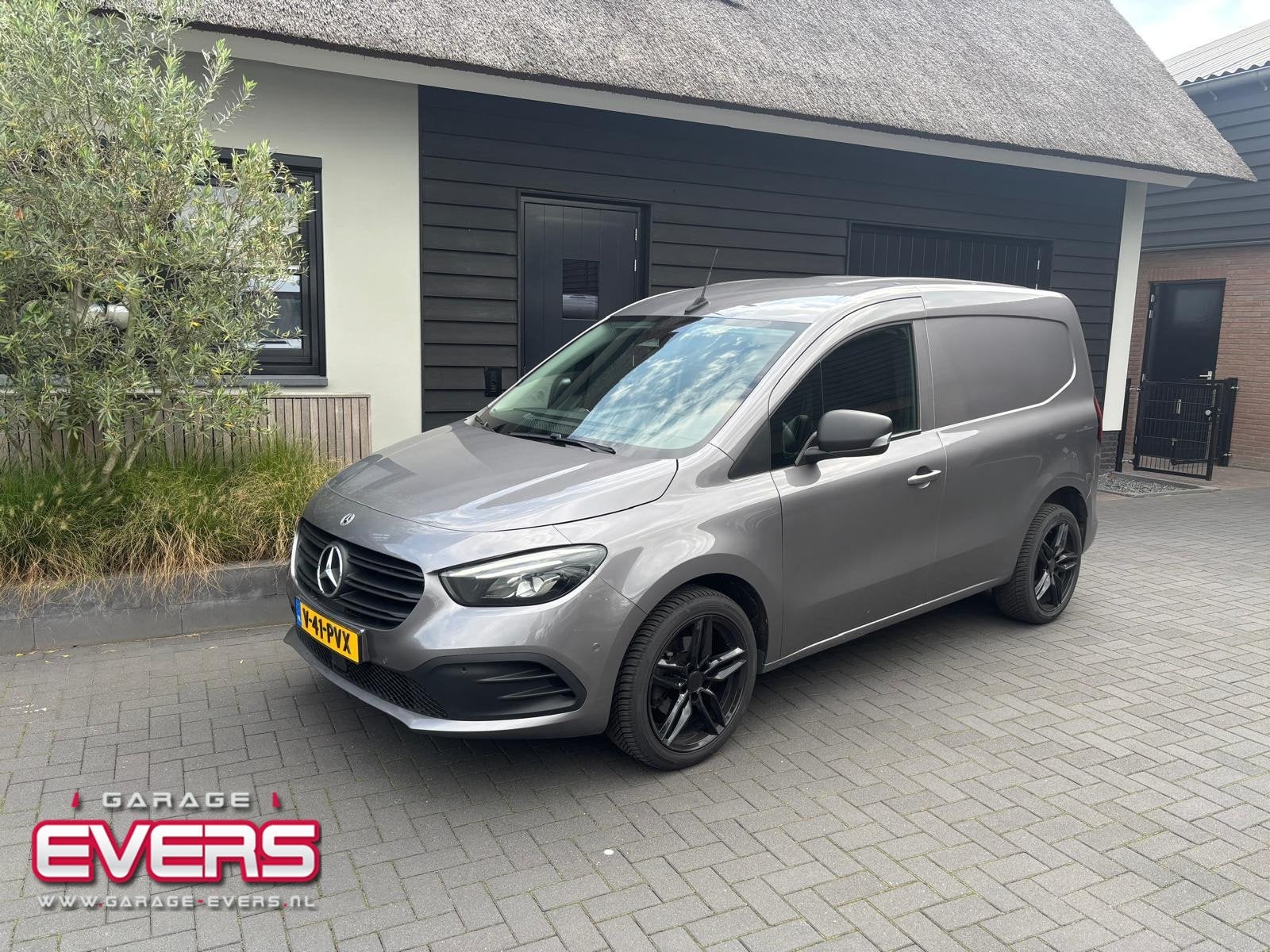 Mercedes-Benz Citan 112 CDI L1 18'' zwarte LM velgen, Stof, Gebruikt, Euro 6, 4 cilinders