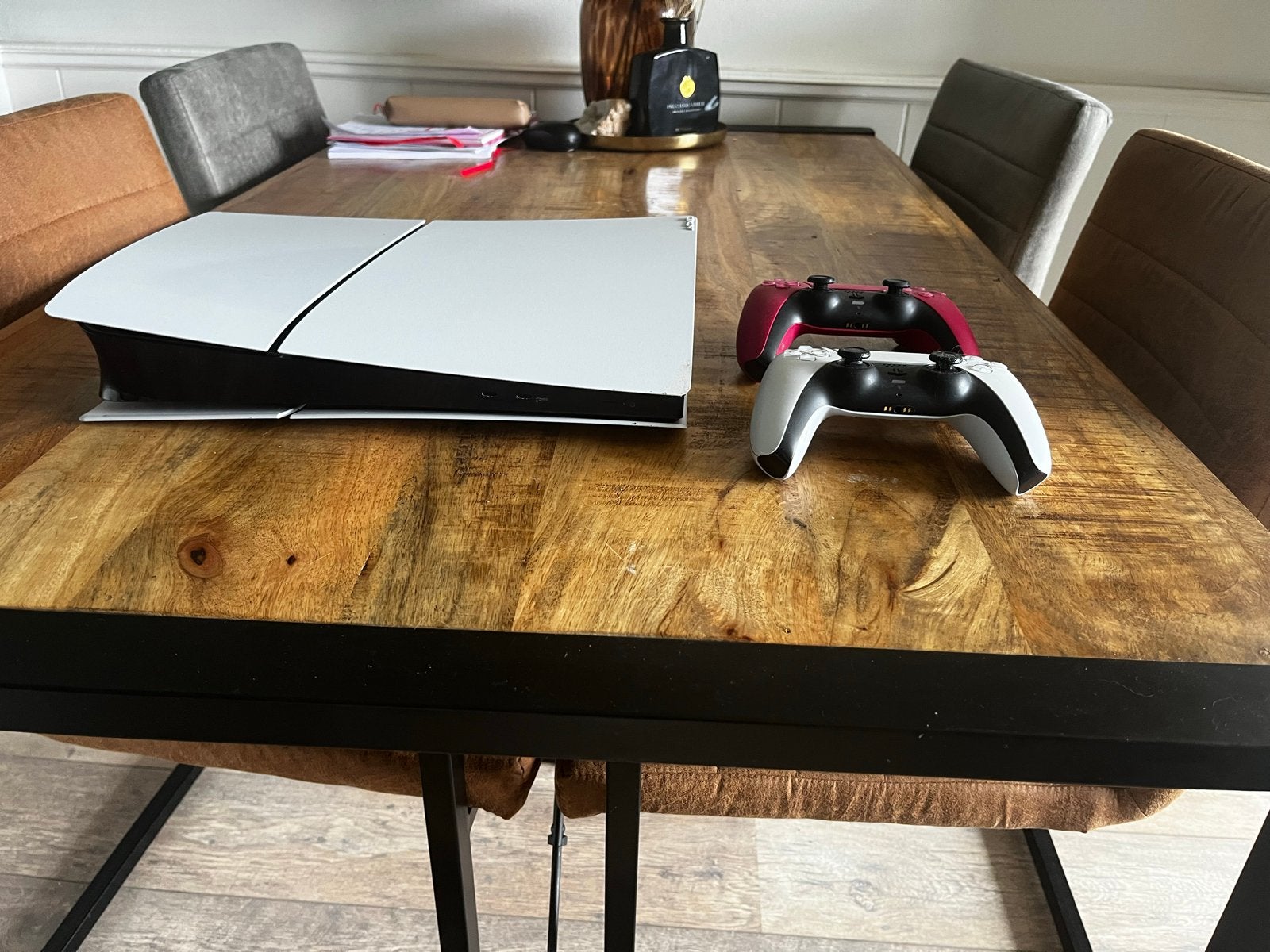 Sony PlayStation 5 Digital Edition met 2 controllers, 2 spelers, Ophalen of Verzenden, Zo goed als nieuw