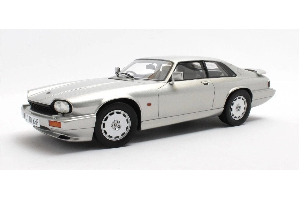Jaguar XJR-S Silver Frost Metallic 1993 Cult Models CML100-2, Overige merken, Auto, Nieuw, Minichamps GmbH & Co. KG Postfach 500505 info@minichamps.de