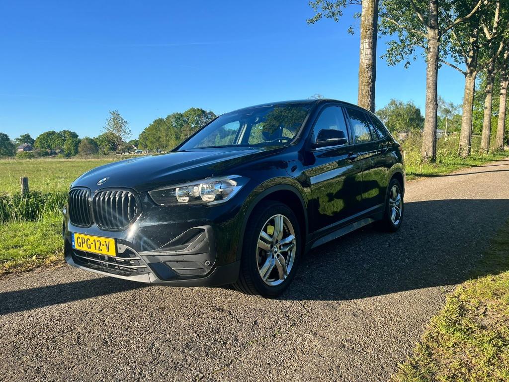 BMW X1 Xdrive25e 220pk Aut 2020 Zwart, Auto's, Zwart, Plug-in hybride, Vierwielaandrijving, SUV of Terreinwagen