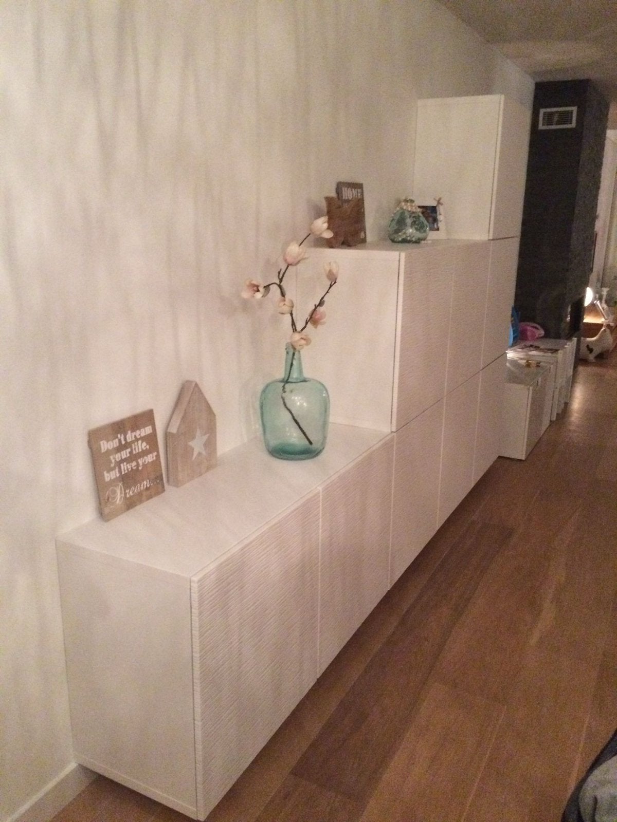 IKEA BESTÅ kast met witte LAXVIKEN-deuren/fronten., Ophalen, 50 tot 100 cm, Zo goed als nieuw, Minder dan 100 cm