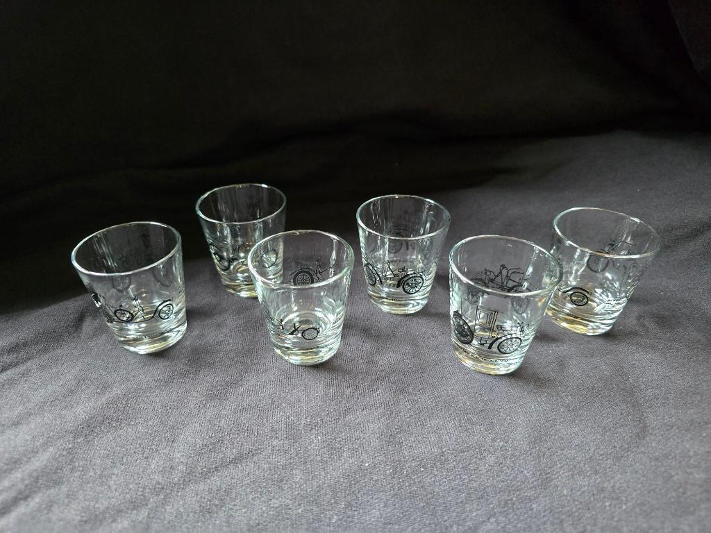 Vintage borrelglaasjes oldtimers, Verzamelen, Glas en Borrelglaasjes, Zo goed als nieuw, Borrel- of Shotglas, Ophalen of Verzenden