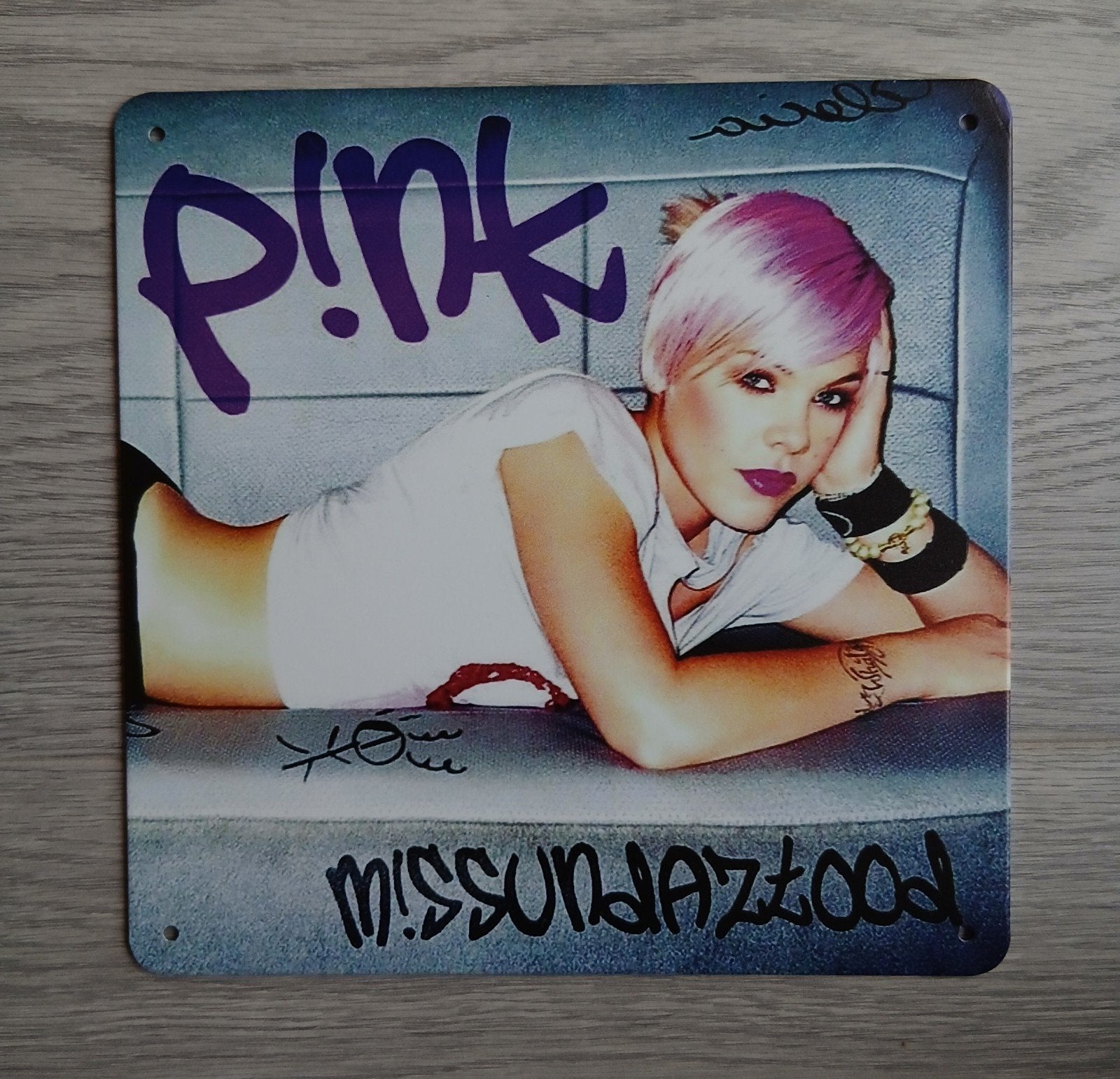 P!nk M!ssundaztood 20x20 cm Metalen Reclamebord, Ophalen of Verzenden, Nieuw, Poster, Artwork of Schilderij