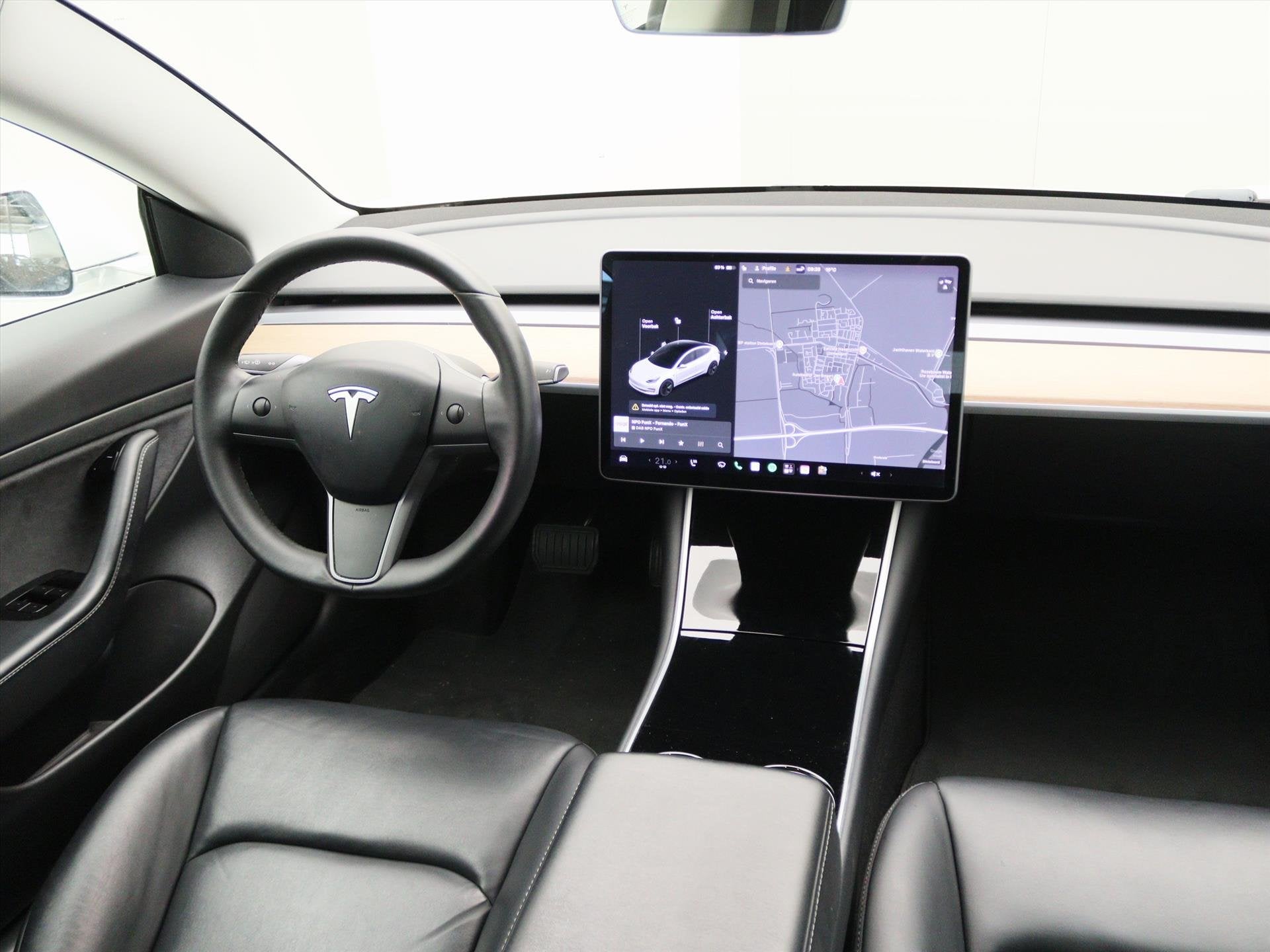 Tesla Model 3 Standard Plus RWD Standard Range Plus 85,6% So, Auto's, Automaat, Gebruikt, Zwart, Wit
