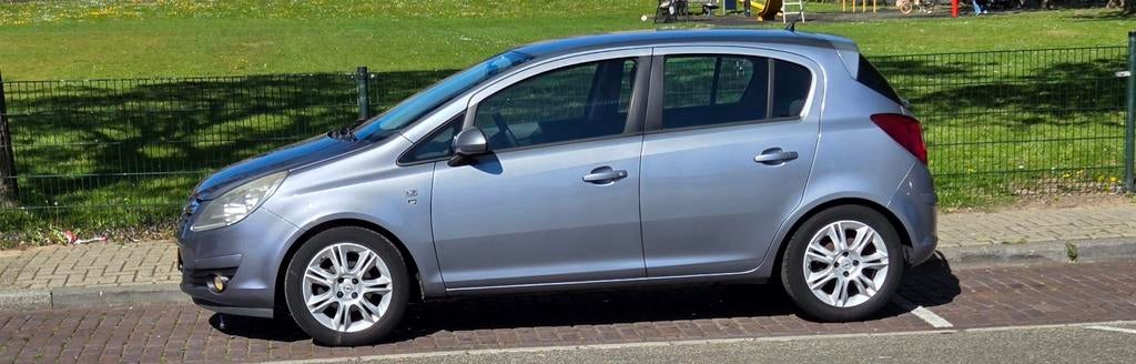Prijstopper! Opel Corsa 1.2 Twinport 85pk 5d 2010, Auto's, Voorwielaandrijving, 4 cilinders, 1229 cc, 49 €/maand