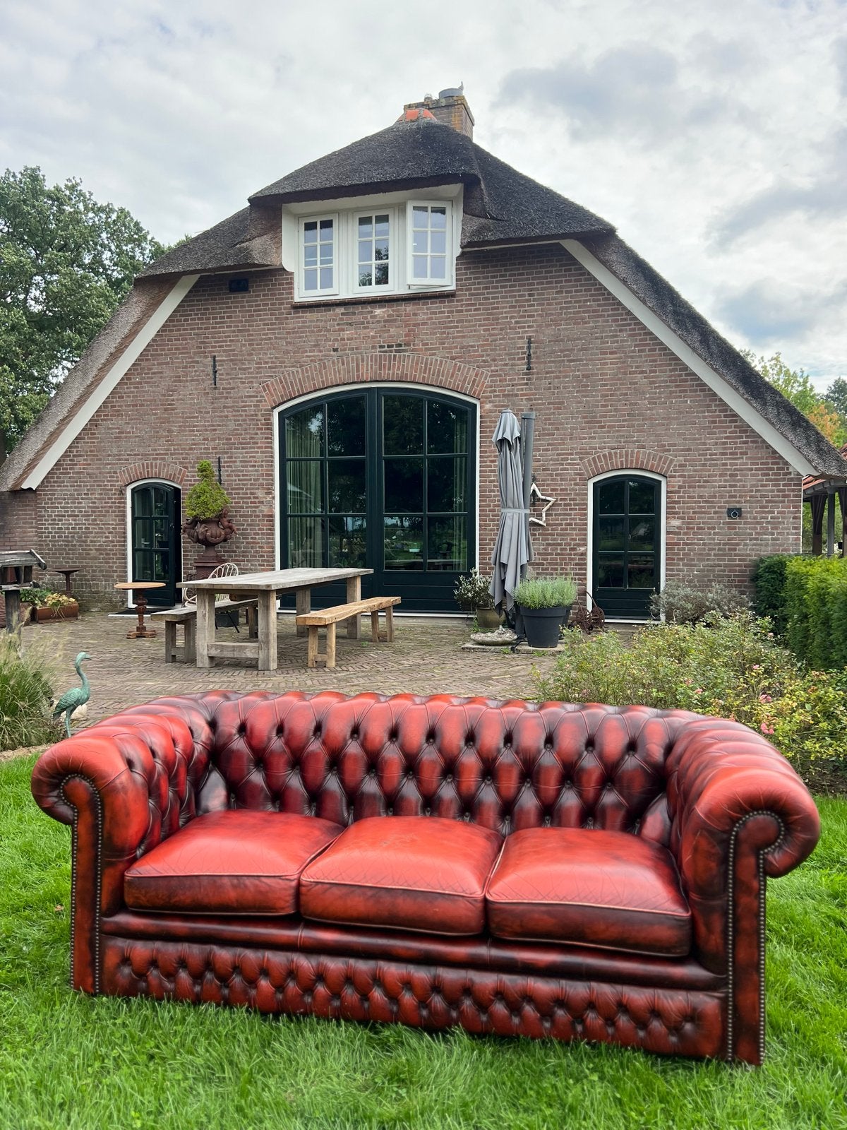 Originele Springvale Chesterfield 3-zits bank, Gebruikt, Tweepersoons, Ophalen of Verzenden, 200 tot 250 cm