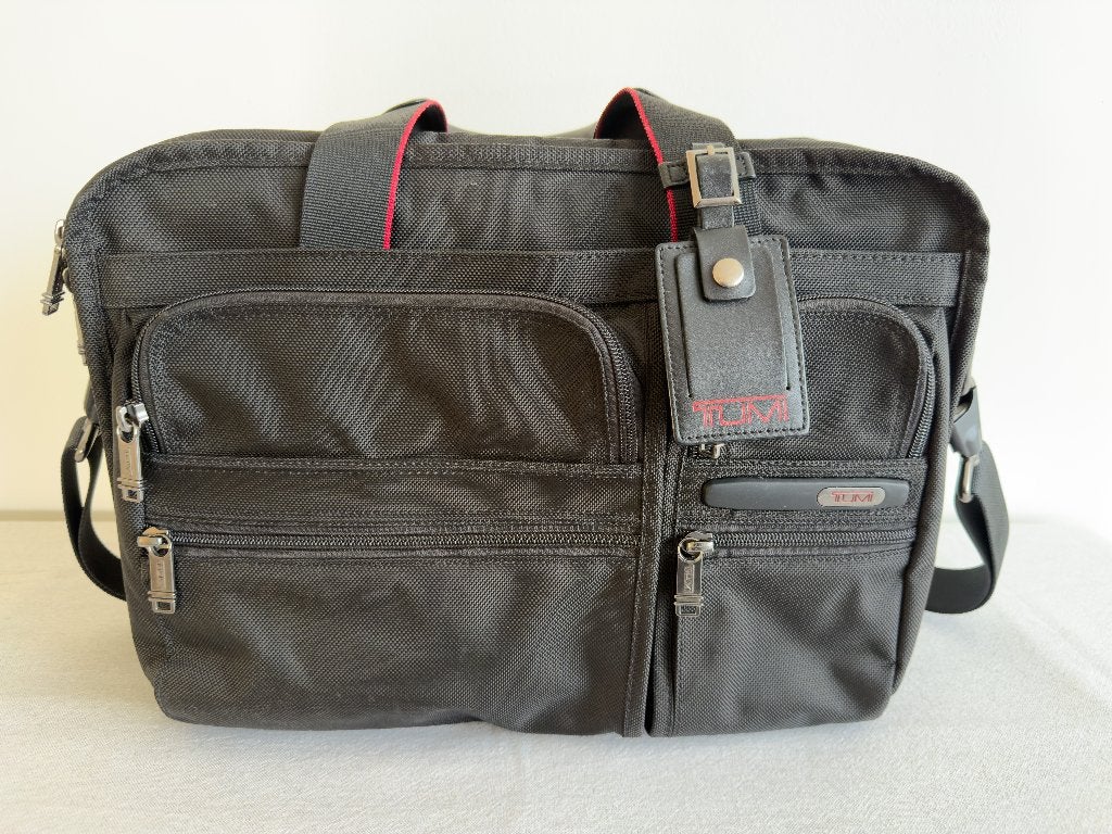 Tumi Aktetas Laptoptas, Computers en Software, Laptoptassen, 15 inch, Aktetas, Ophalen of Verzenden, Zo goed als nieuw