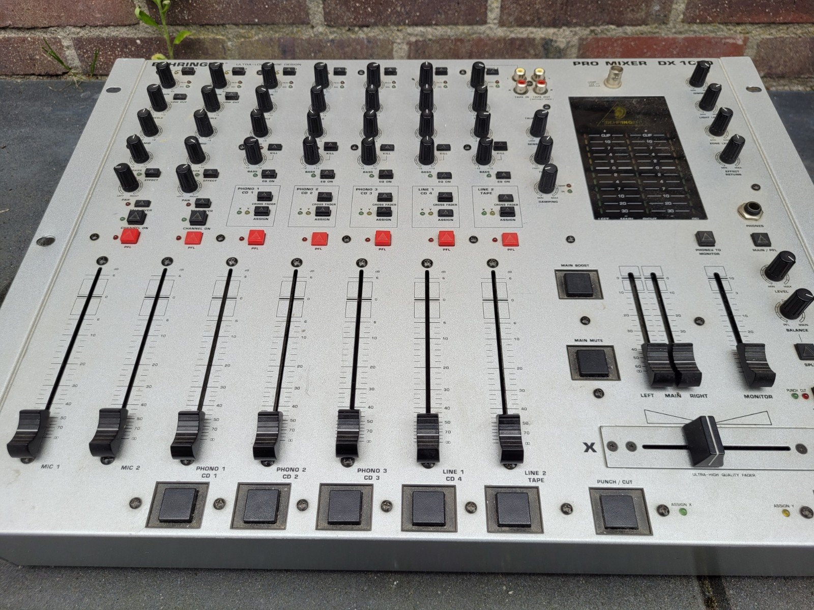 Behringer Pro Mixer DX1000 - Heeft onderhoud nodig, Ophalen, Gebruikt