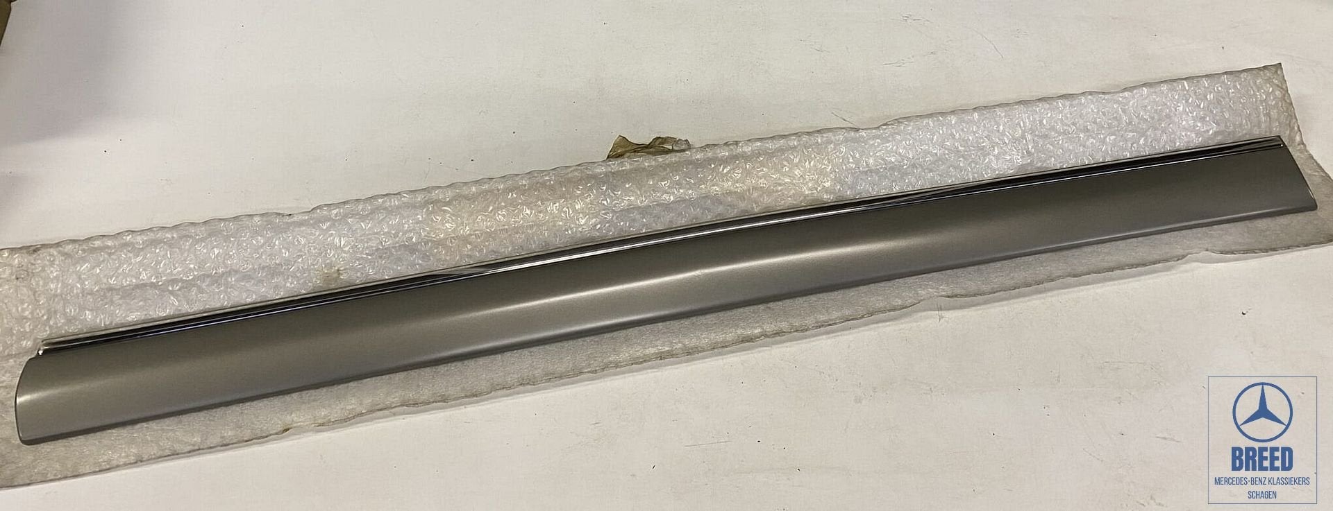 NOS sierlijst bijrijdersdeur Mercedes-Benz W210 E-Klasse, Auto-onderdelen, -, Nieuw, Ophalen of Verzenden, -