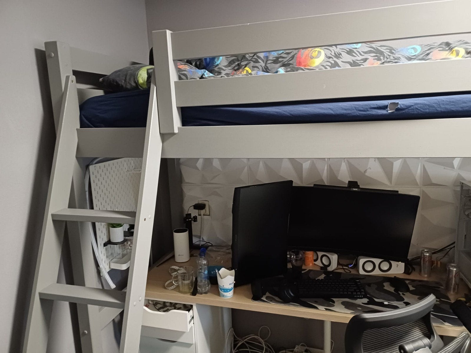 Hoogslaper (zonder het bureau), Ophalen, Gebruikt, Eenpersoons, 200 cm