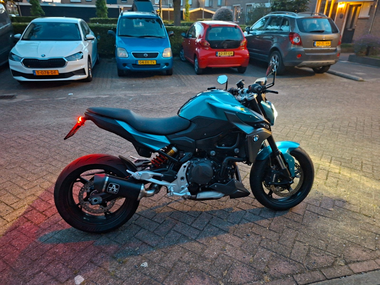 BMW F 900 R - Full Option - Snappers Rock Blue, 2 cilinders, Occasion, Motorrijbewijs A, 900 cc