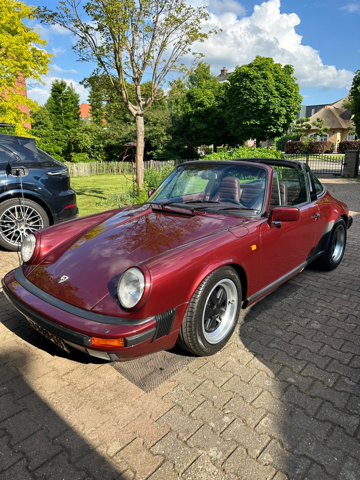 Porsche 1984 Rood, Auto's, Porsche, Particulier, Benzine, Overige carrosserieën, Handgeschakeld, Geïmporteerd, Rood, Overige kleuren