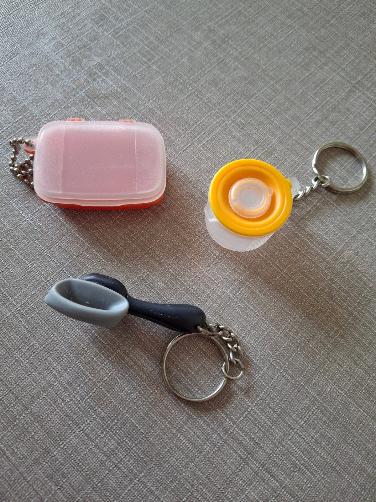 3x Tupperware sleutelhanger., Verzamelen, Ophalen of Verzenden, Zo goed als nieuw