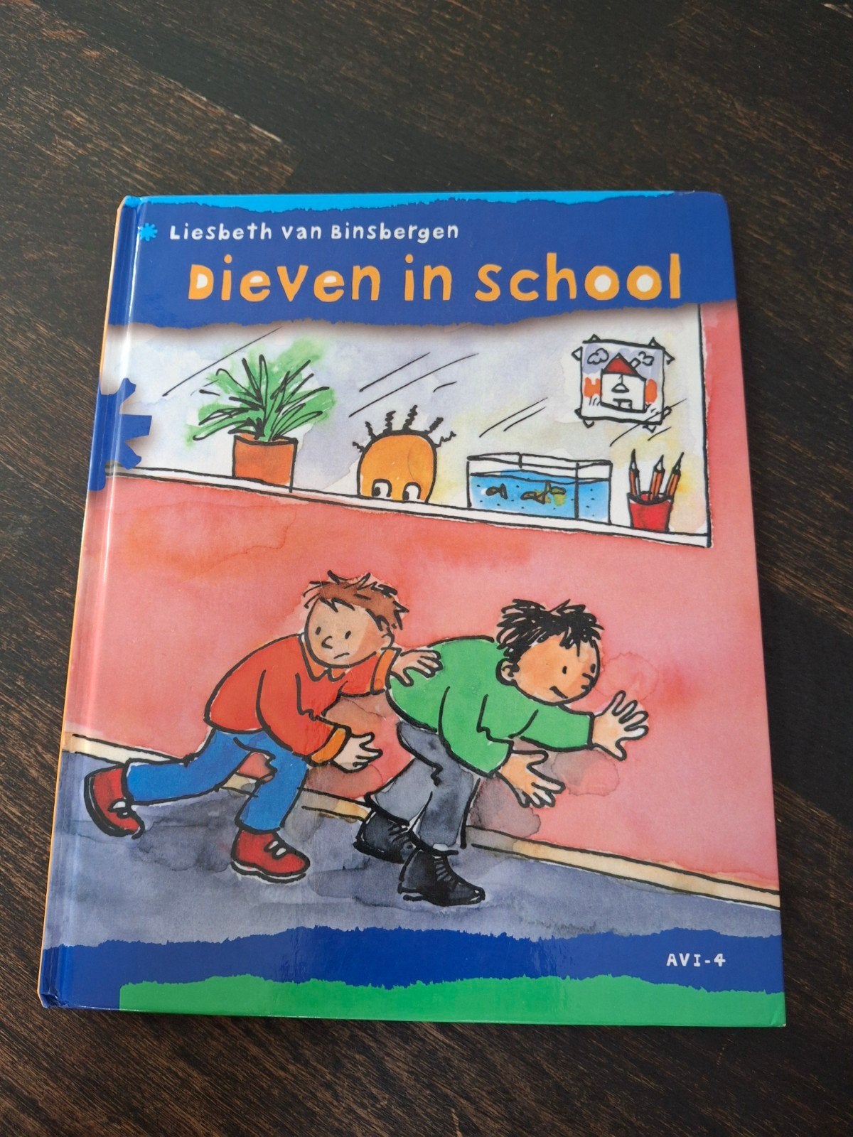 Liesbeth van Binsbergen - Dieven in school, Boeken, Fictie algemeen, Ophalen of Verzenden, Zo goed als nieuw, Liesbeth van Binsbergen