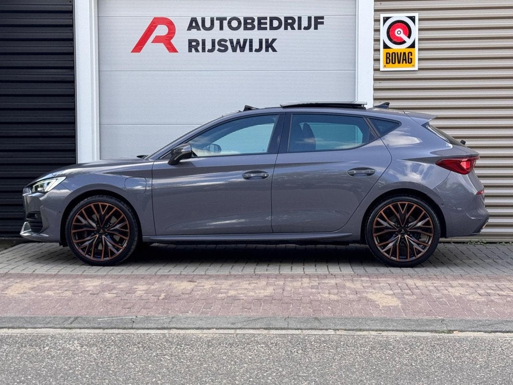 Cupra León