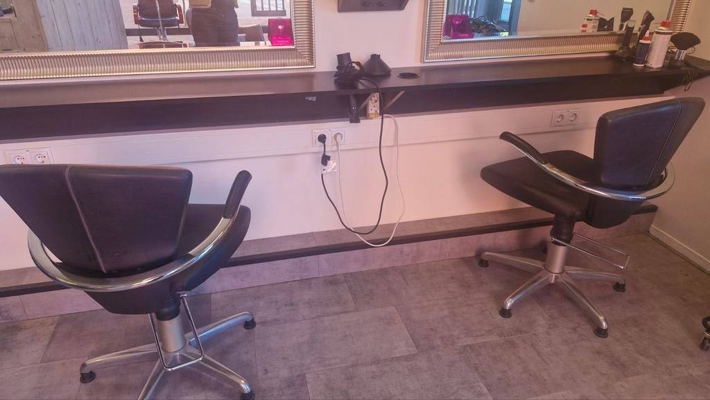 2 kapperstoelen zwart met pomp, Ophalen, Gebruikt, Twee, Zwart