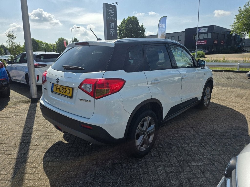 Suzuki Vitara 1.6 Exclusive, Airco, Camera dealer auto, Auto's, Stof, Euro 6, 4 cilinders, 400 kg