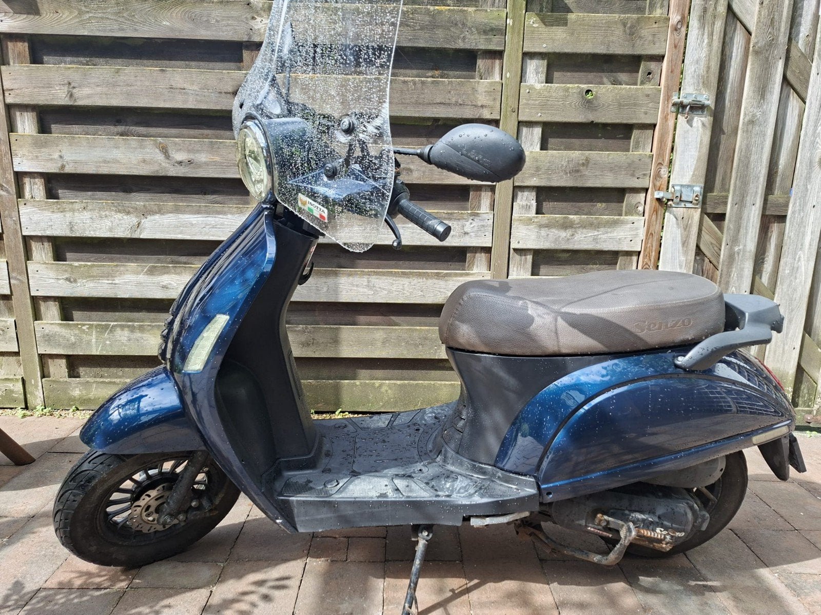 Scooter merk SENZO , donkerblauw, met Windscherm. Type ZN50Q, Ophalen, Gebruikt, Benzine, Overige merken