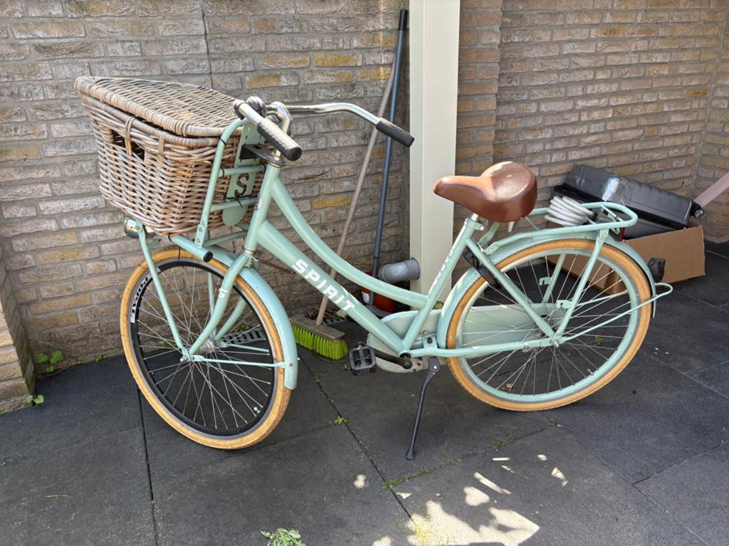 Meisjes fiets, Fietsen en Brommers, Fietsen | Meisjes, Ophalen of Verzenden, Zo goed als nieuw, Terugtraprem, 26 inch of meer