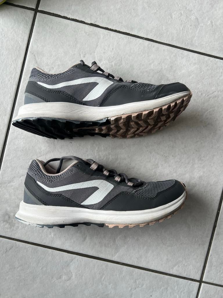 Kalenji Sportschoenen Maat 39, Kleding | Dames, Ophalen of Verzenden, Zo goed als nieuw, Grijs, Sportschoenen