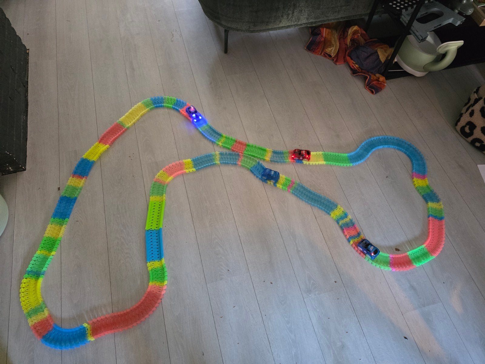 Magic Tracks racebaan met Auto's, Ophalen of Verzenden, Zo goed als nieuw