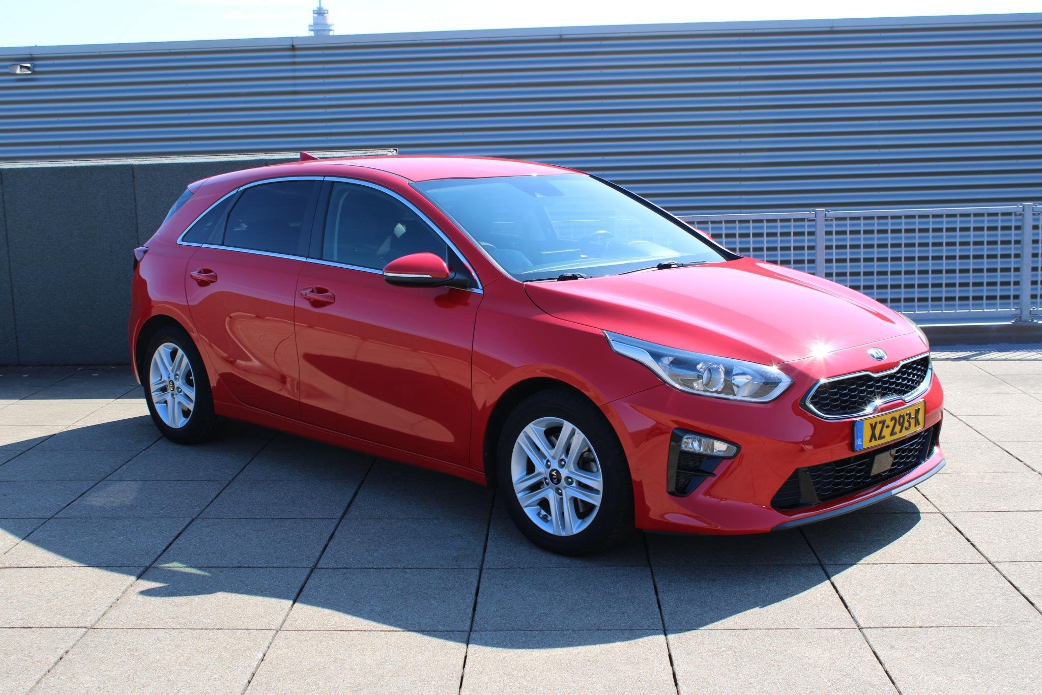 Kia Ceed 1.4 T-GDi DynamicPlusLine AUTOMAAT STOEL- STUURVERW, Auto's, Dealer onderhouden, Euro 6, 4 cilinders, Leder en Stof