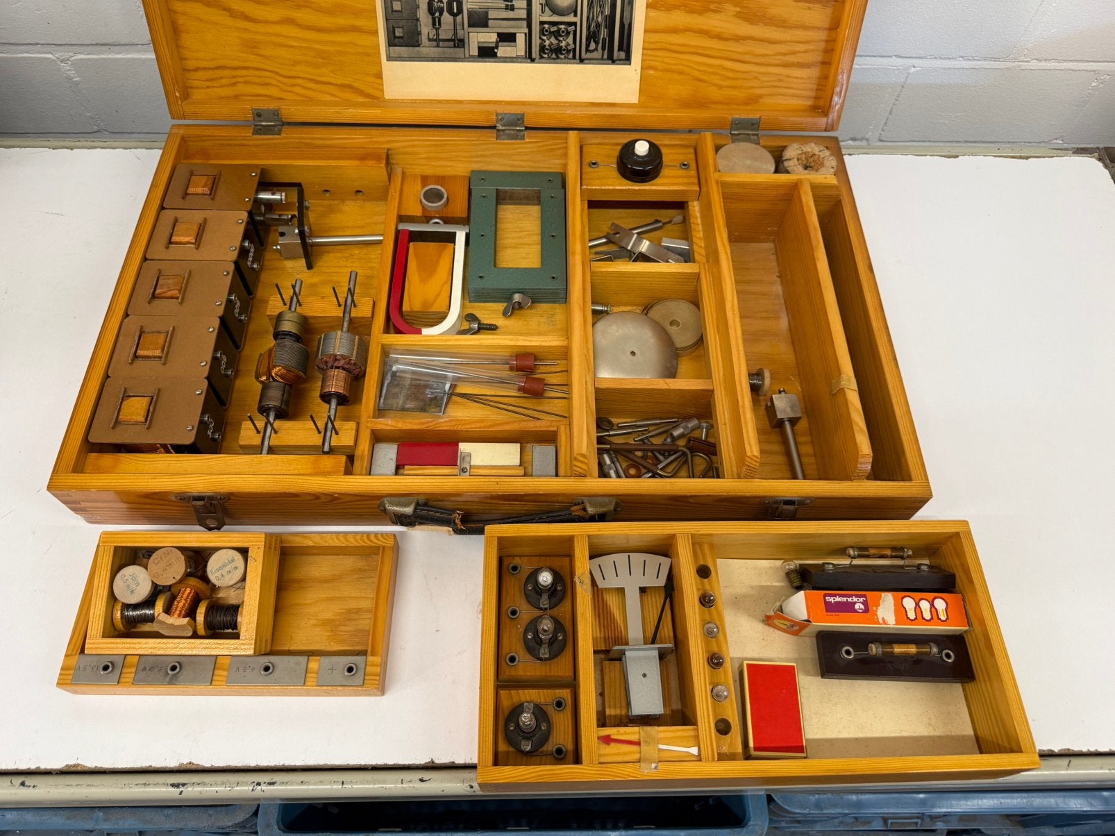Luctor baarn lesmateriaal magnetisme electriciteit in kist, Ophalen