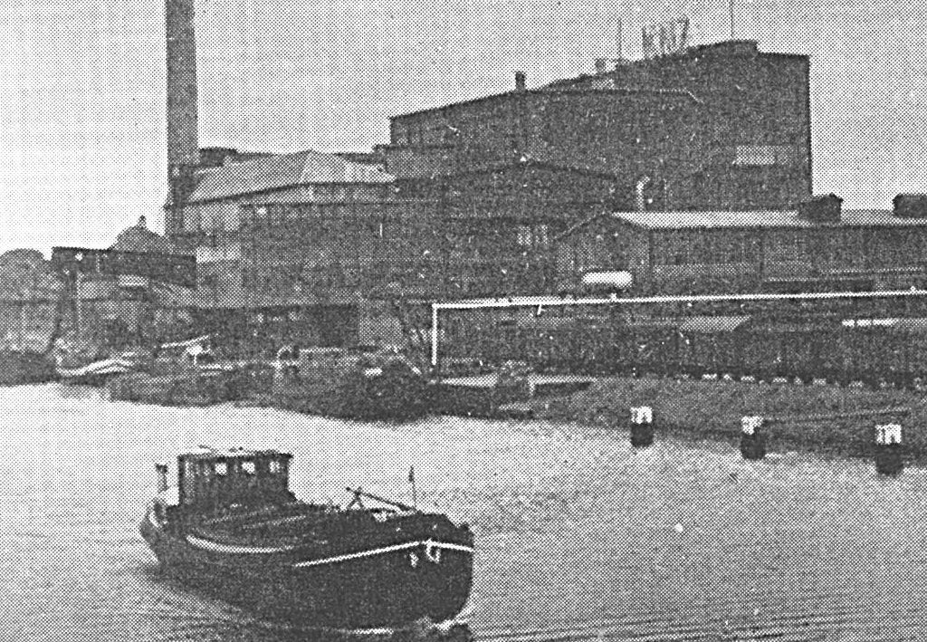 948902	Hengelo	O 1945 Binnenvaartschip	Kon N Zoutindustrie, Ophalen of Verzenden, 1940 tot 1960, Ongelopen, Overijssel