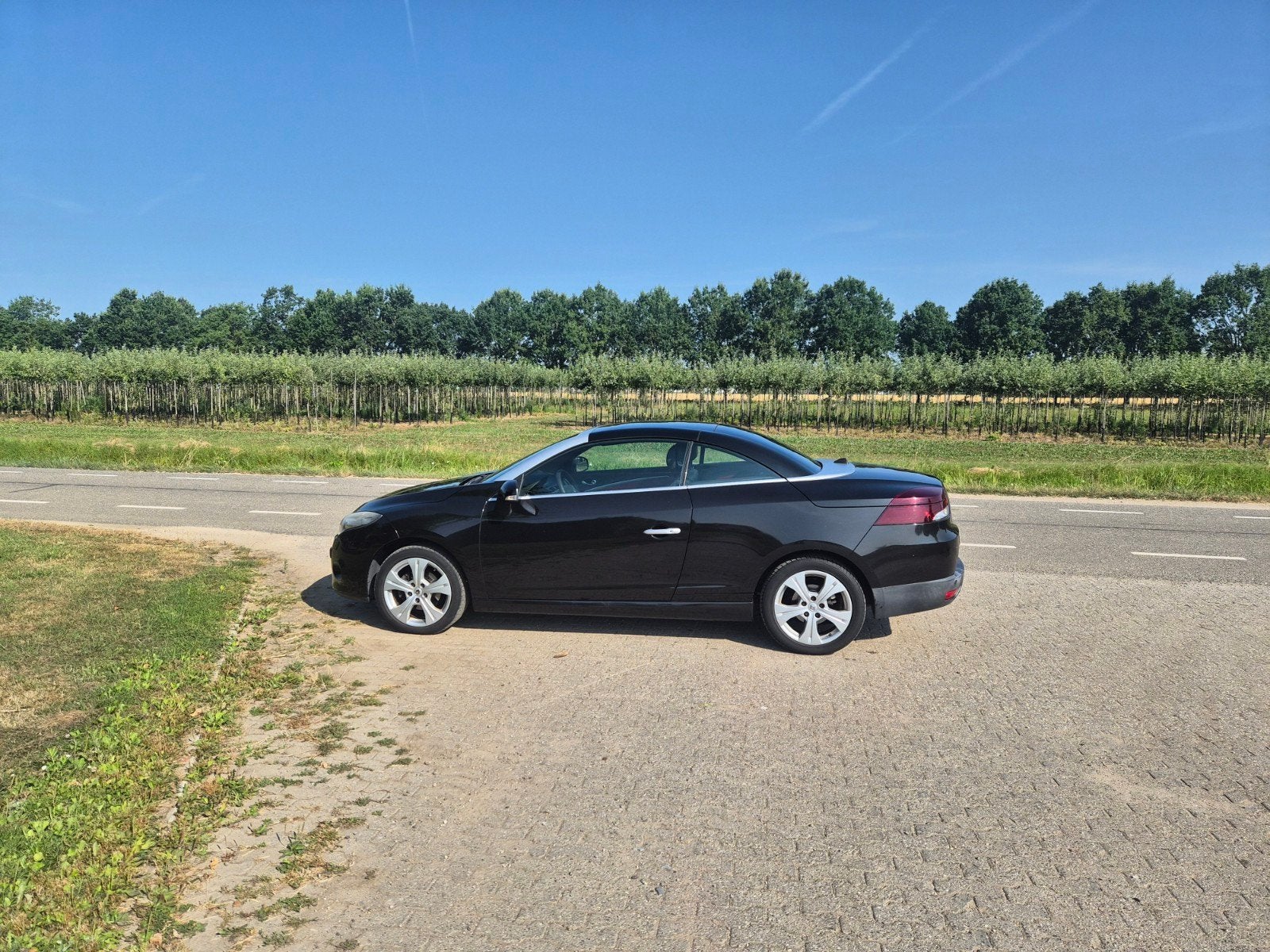 Renault Mégane 2.0 16V 140 CVT Coupe Cabrio 2010 Zwart, Auto's, 750 kg, 4 cilinders, Cabriolet, 4 stoelen