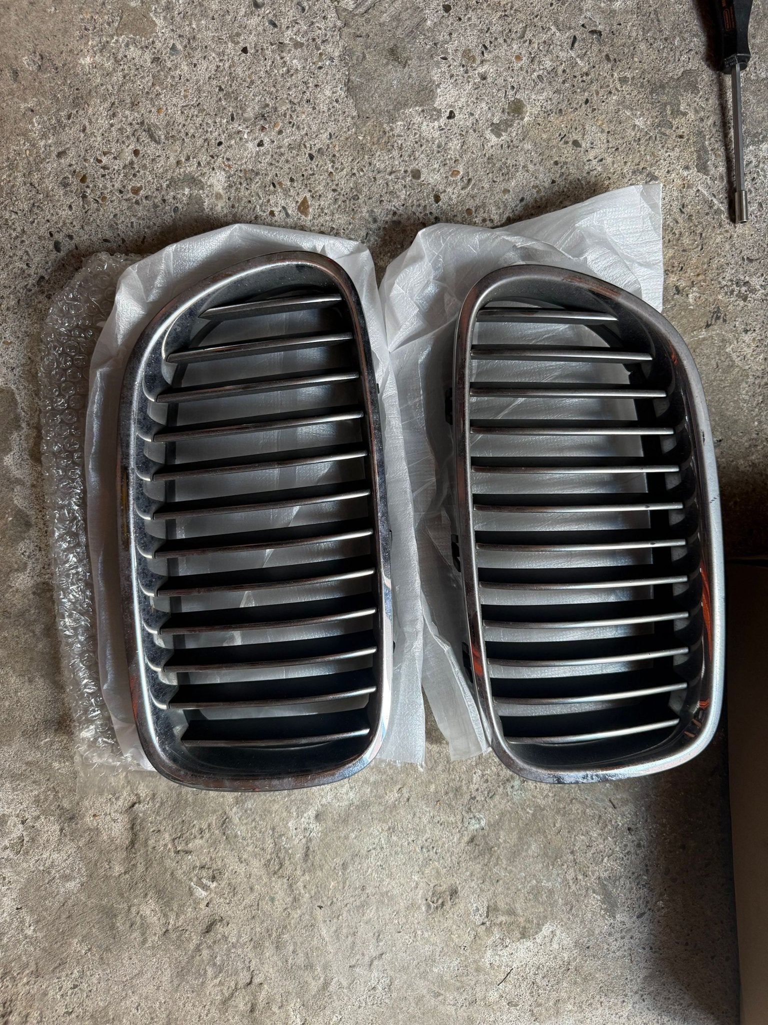 Bmw F10 F11 voorbumper nieren OEM 51.137200727, Gebruikt, -, -, Ophalen of Verzenden