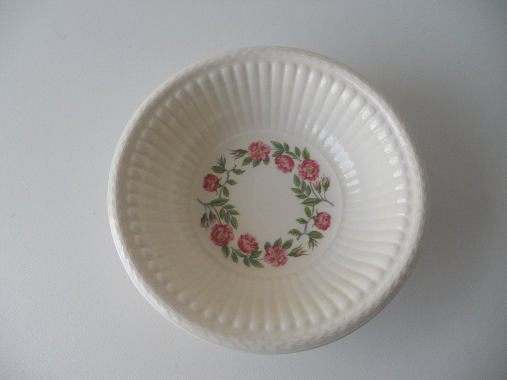 Wedgwood Rosalind schaaltje, Huis en Inrichting, Keuken | Servies, Ophalen of Verzenden, Zo goed als nieuw, Aardewerk, Bord(en)