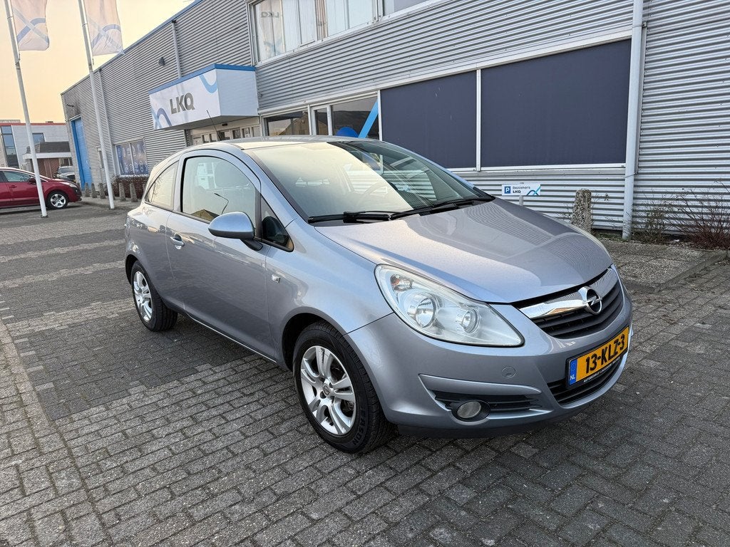 Opel Corsa 1.2-16V Enjoy Airco Bj:2010 NAP!, Voorwielaandrijving, 450 kg, 1229 cc, Origineel Nederlands