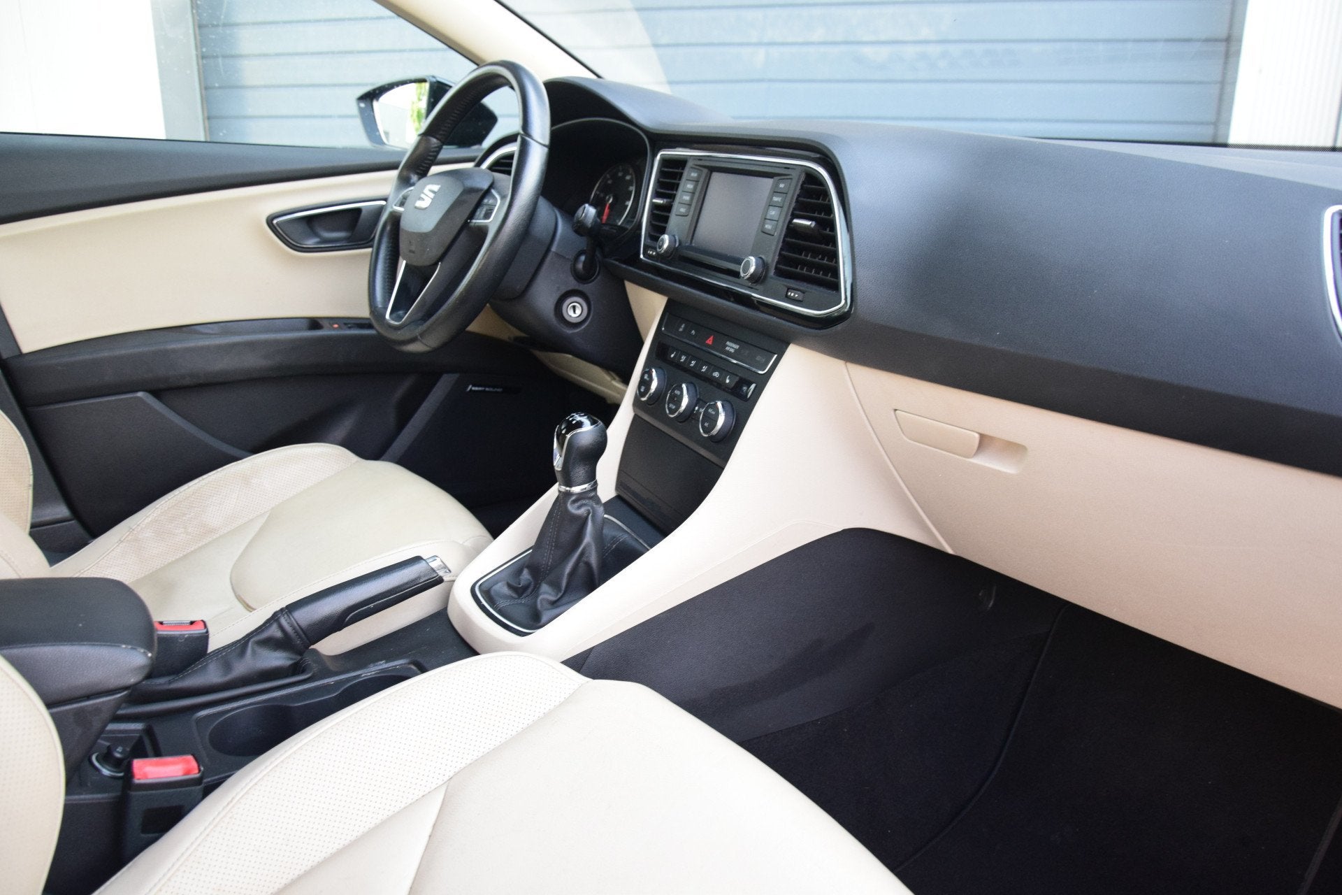 SEAT Leon 1.4 TSI Style Navi Leer/stoelverwarming Sound/pakk, Voorwielaandrijving, Euro 5, Gebruikt, Beige