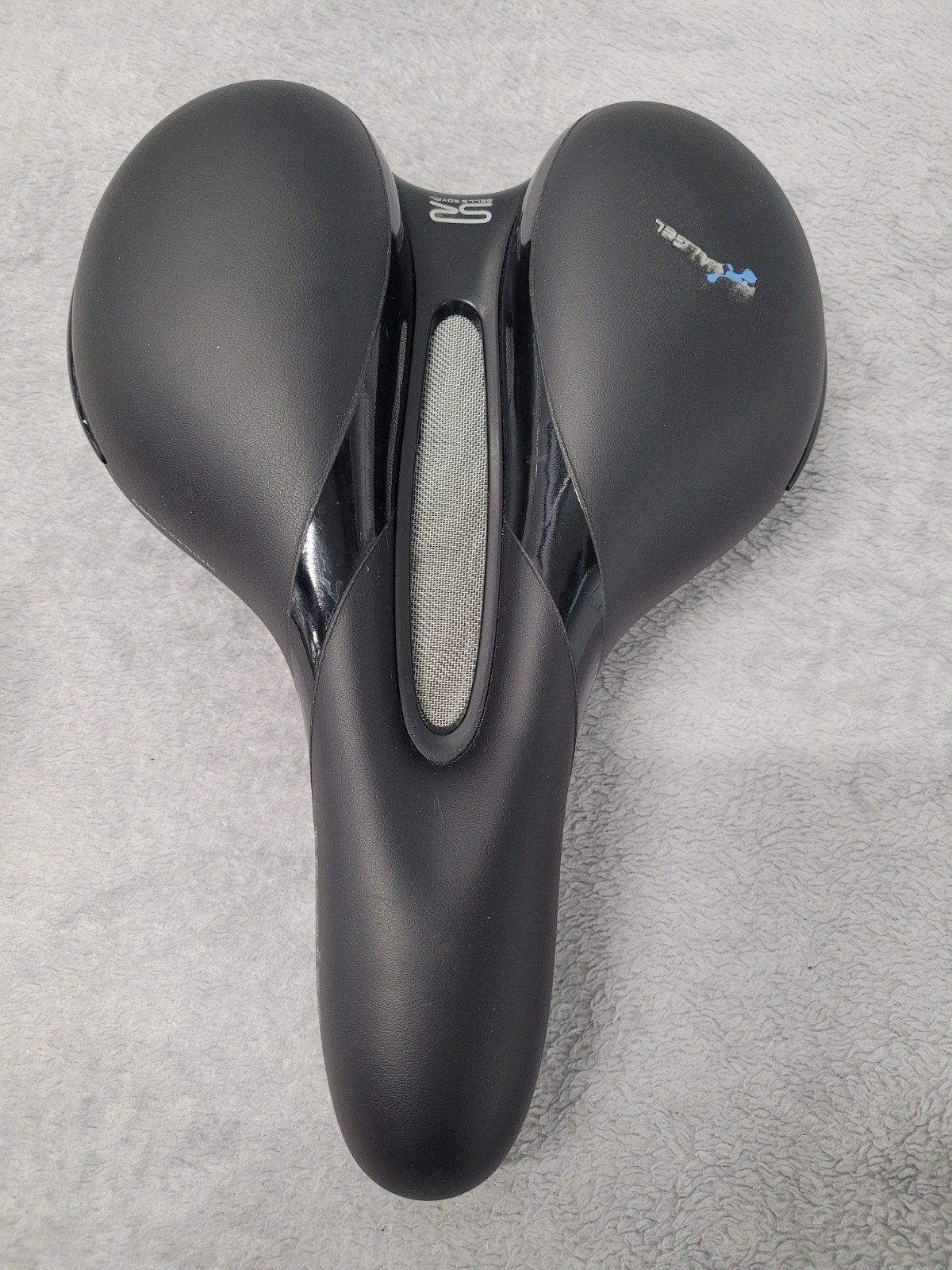 Selle Royal Zadel met Royalgel en Air Ventilation System, Elektrische fiets, Via Vittorio Emanuele, 119, 36061 Bassano del Grappa VI, Italië