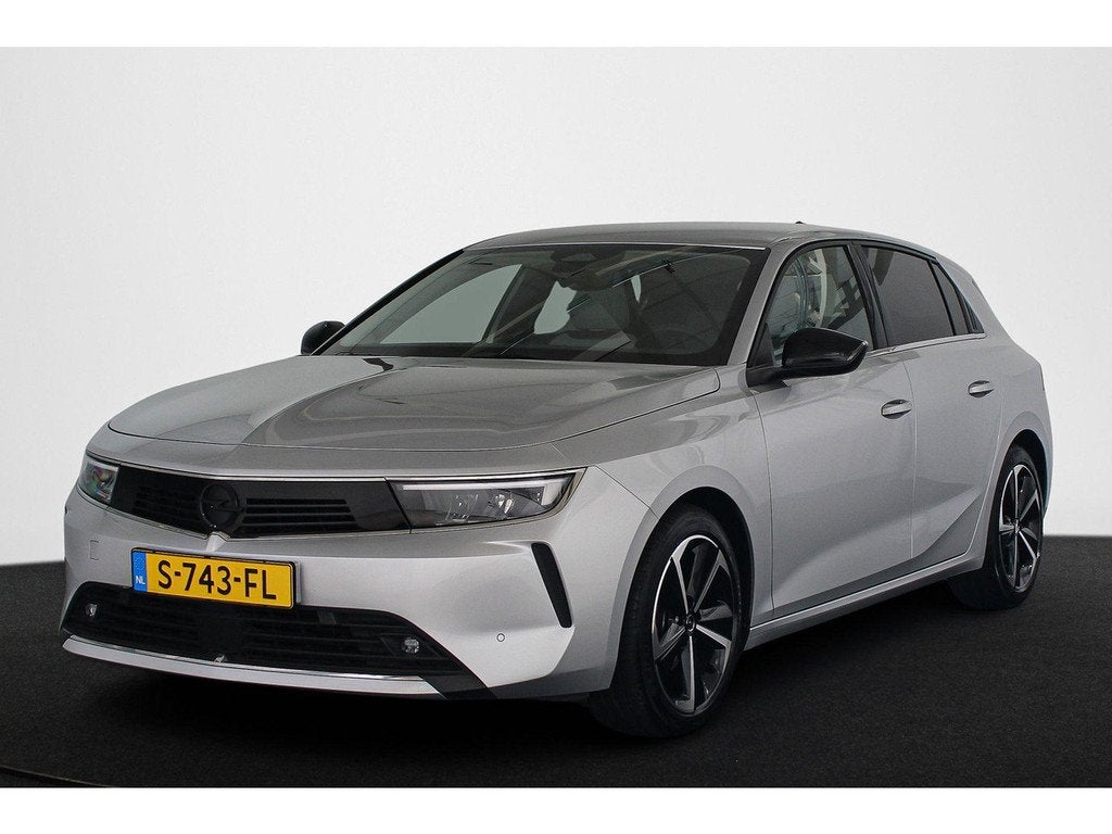 Opel Astra 1.2 Elegance Automaat Stuur-Stoelverwarming Camer, Auto's, Opel, Gebruikt, 680 kg, 1199 cc, Origineel Nederlands