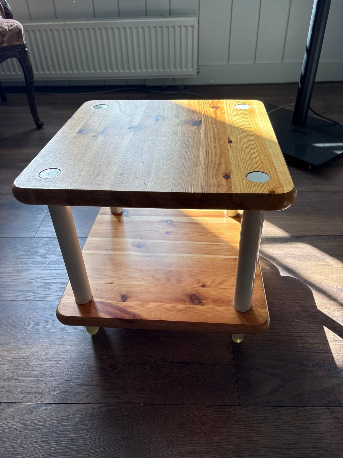 Houten bijzettafel op wieltjes, 45 tot 60 cm, Zo goed als nieuw, Rechthoekig, Hout