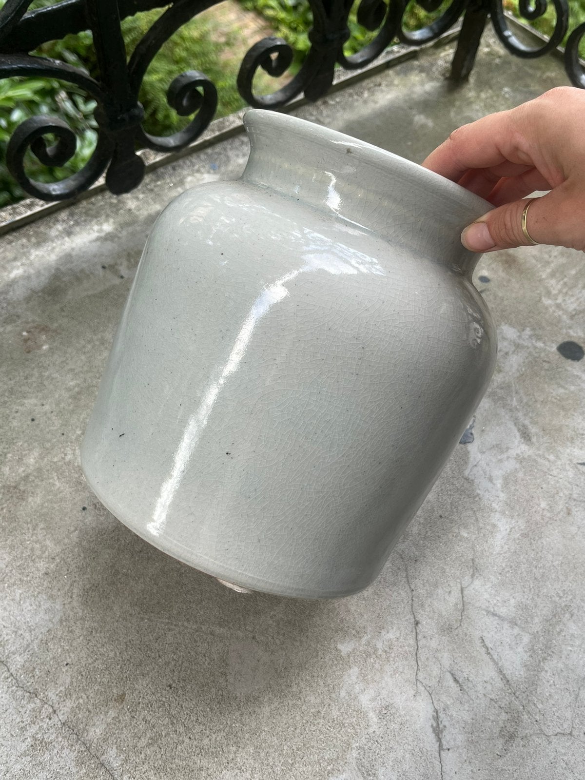 Bloempot grijs, Rond, Ophalen of Verzenden, Zo goed als nieuw, Balkon