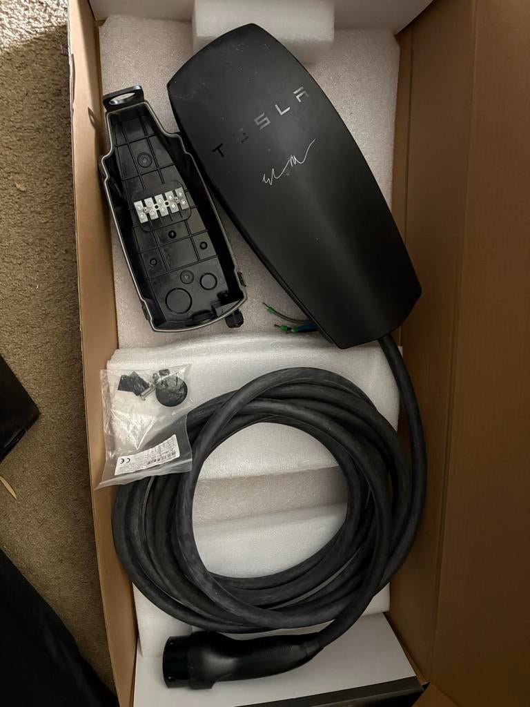Tesla Wall Connector  signature edition, Ophalen of Verzenden, Zo goed als nieuw, Laadpaal en Laadkabel