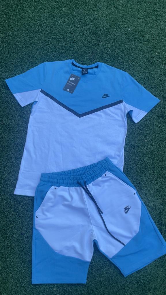 Nike tech NIEUW maat s, Maat S, Ophalen of Verzenden, Nieuw, Trainingspak