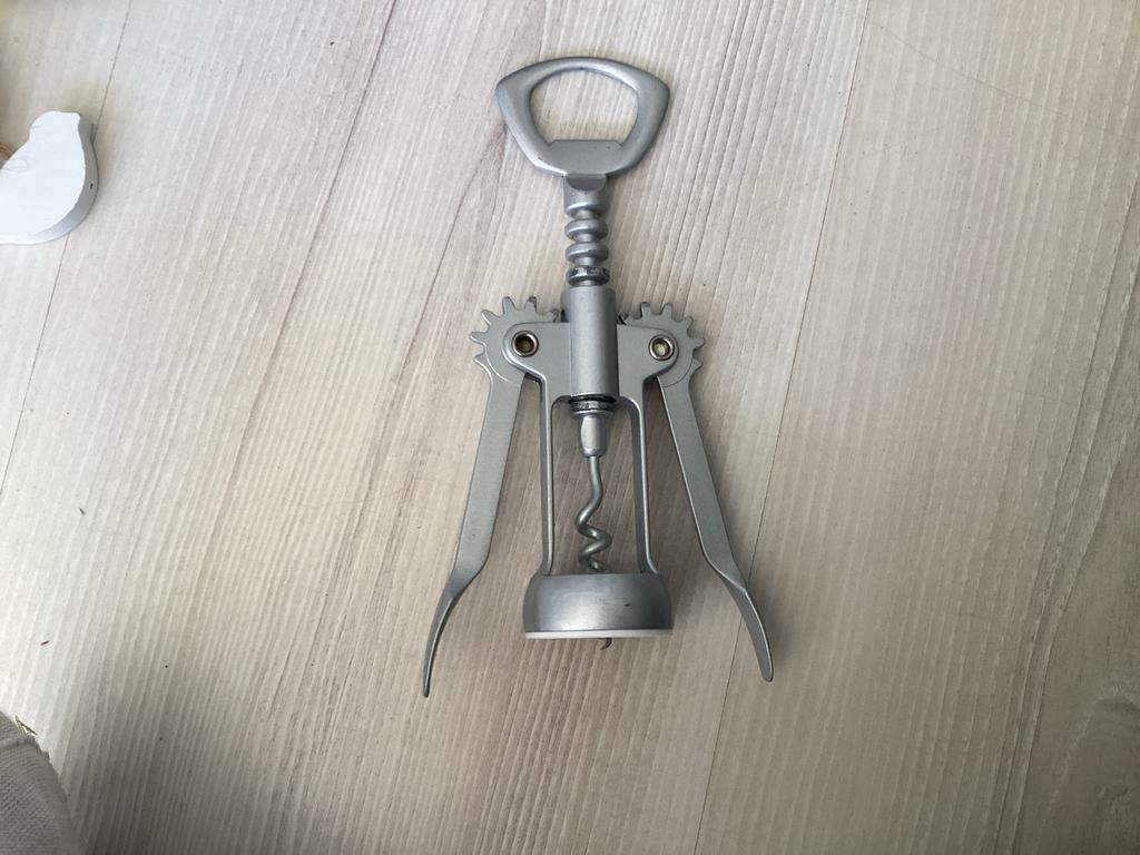 Kurkentrekker en flessenopener in één, Overige typen, Zilver, Ophalen of Verzenden, Zo goed als nieuw
