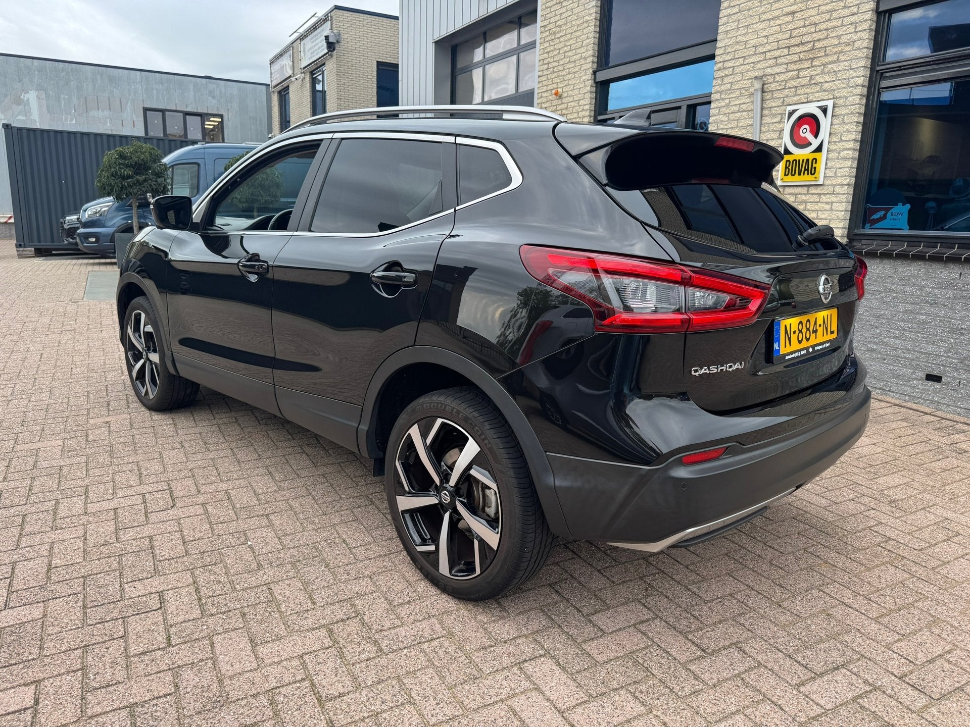 Nissan Qashqai 1.2 Tekna- pano- 360cam-nav-cruise controle, Auto's, Voorwielaandrijving, Dealer onderhouden, Verwarmde buitenspiegels