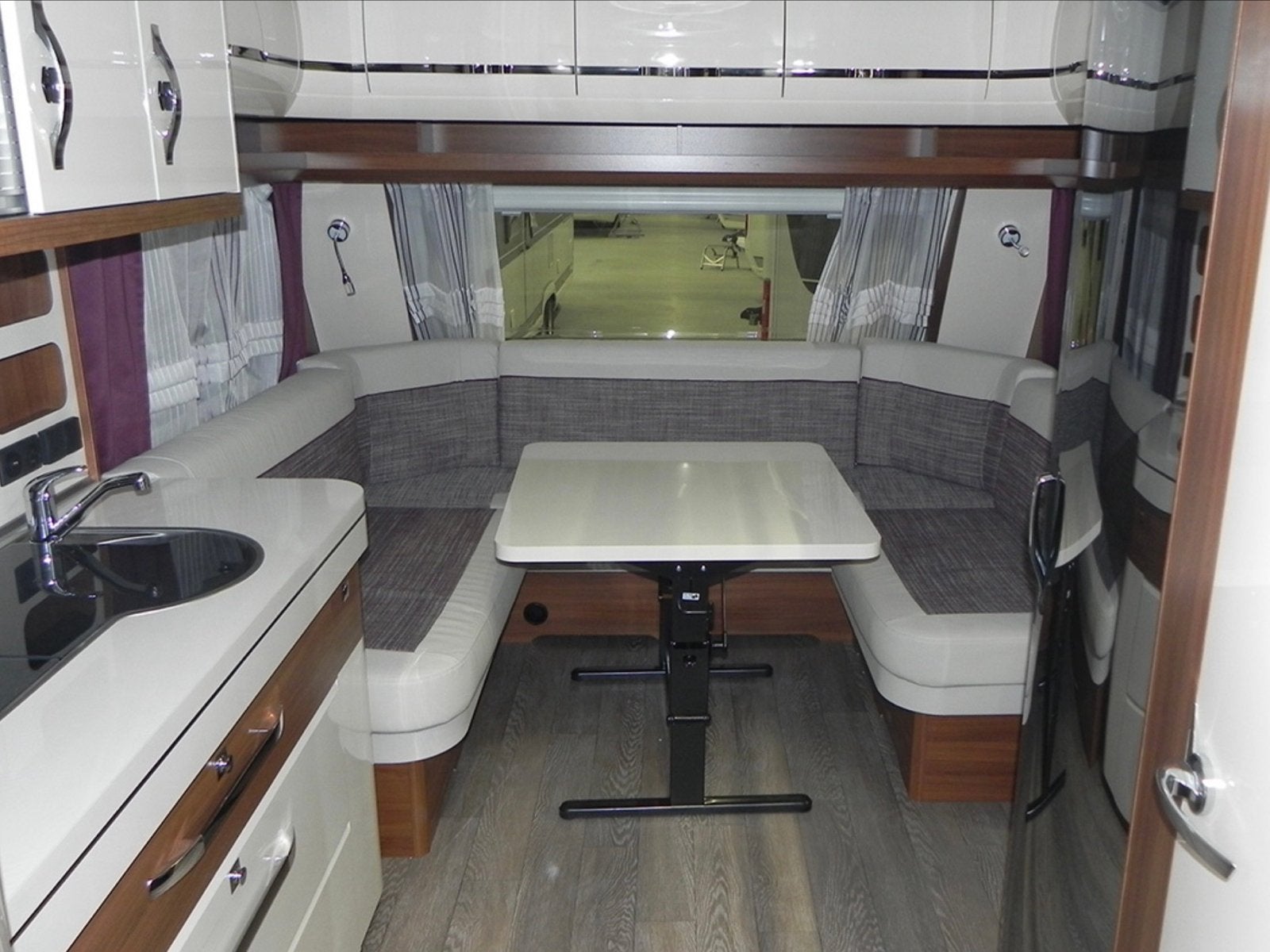 Hobby 560 LU Excellent 2018 4 personen aparte bedden., Caravans en Kamperen, Rondzit, Hobby, Particulier, 6 tot 7 meter