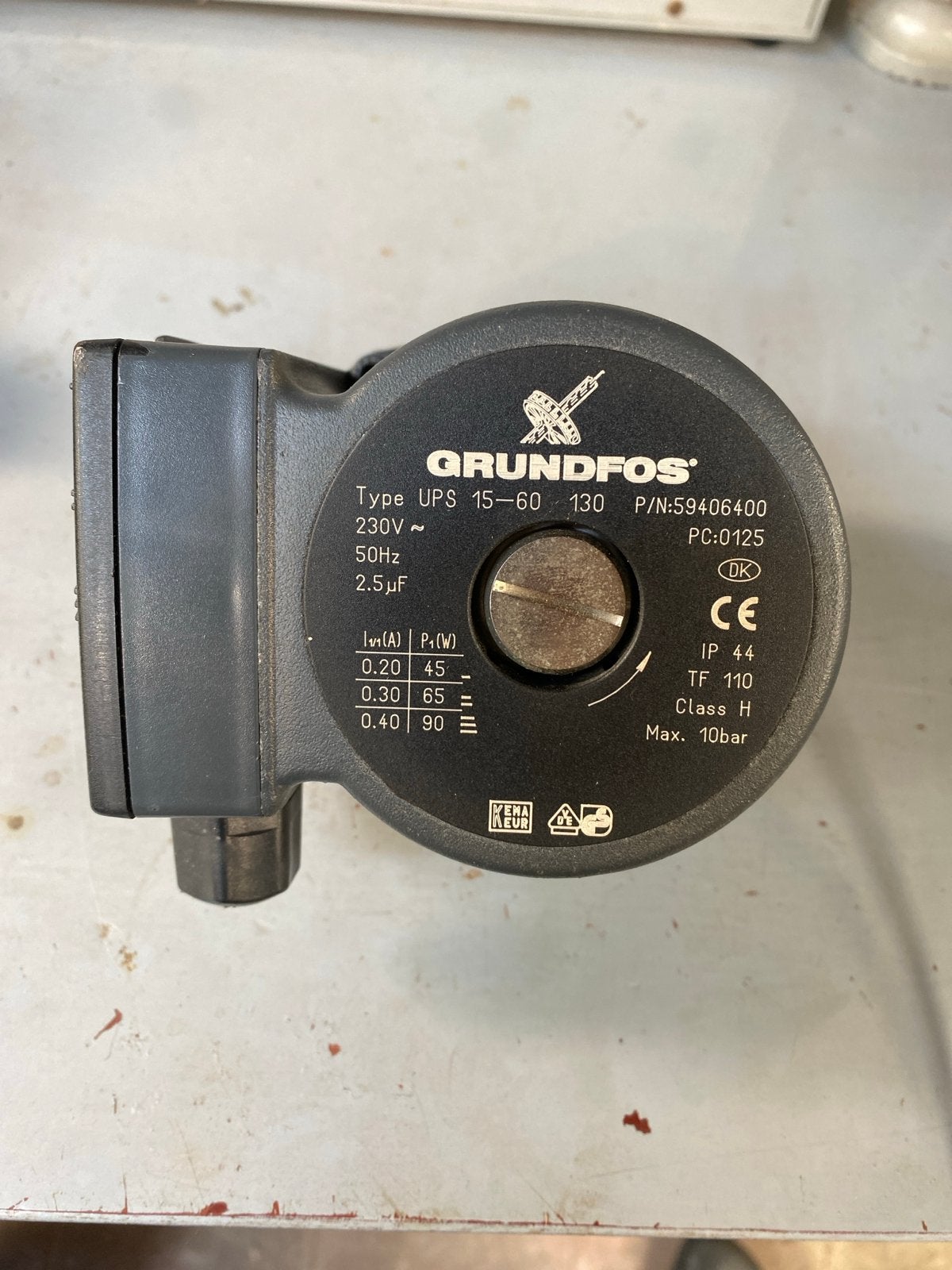Grundfos UPS 15-60 130 Circulatiepomp, Doe-het-zelf en Verbouw, Verwarming en Radiatoren, Zo goed als nieuw, Ophalen of Verzenden