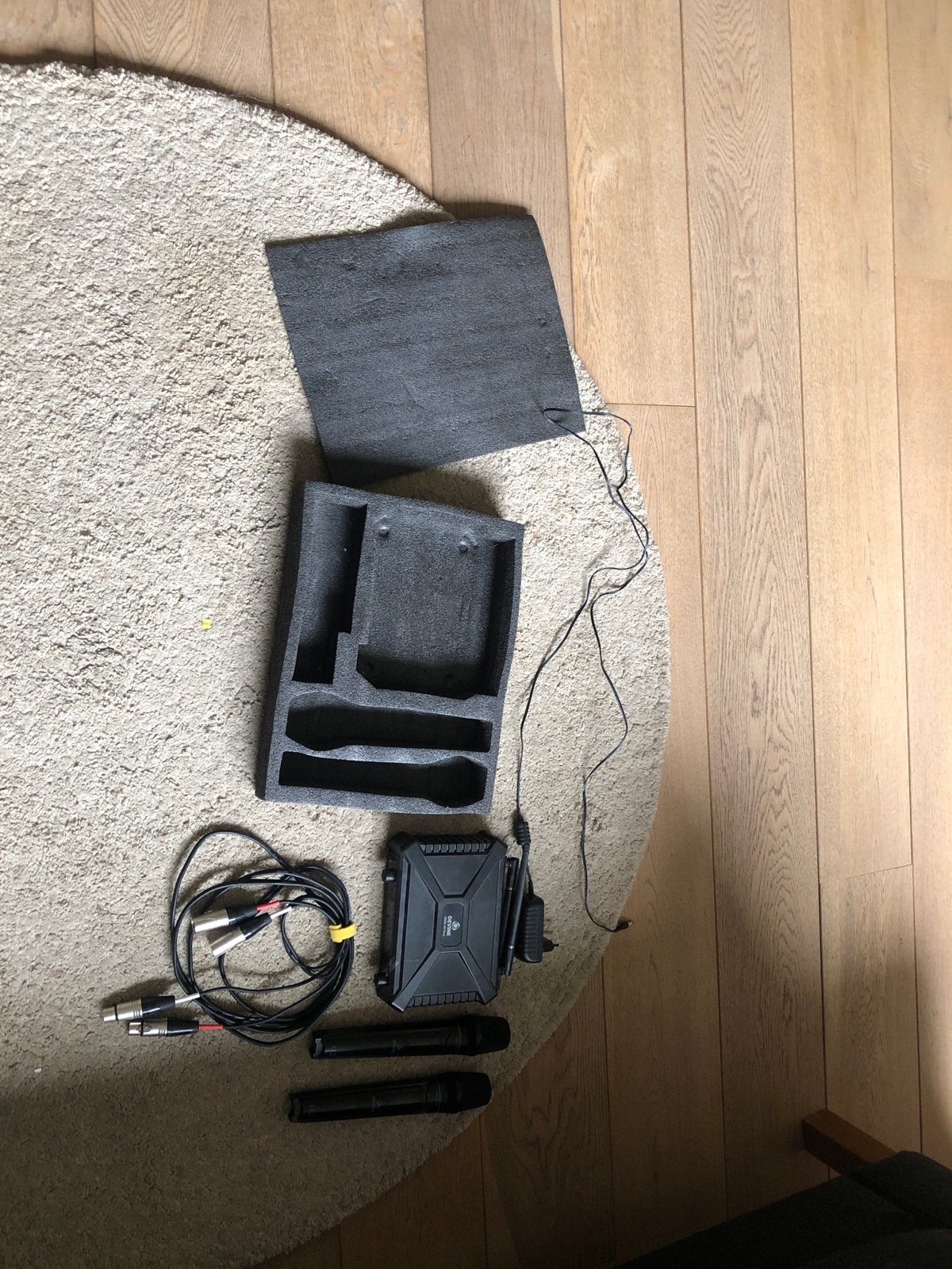 Devine WM-D50 Duo draadloze microfoonset, Ophalen of Verzenden, Gebruikt, Zangmicrofoon, Draadloos