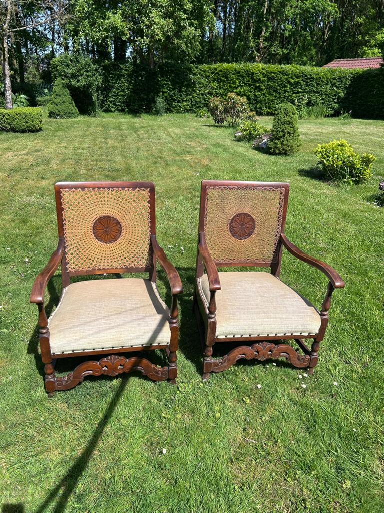 Set van 2 Antieke Fauteuils met Rotan en Hioutsnijwerk, Ophalen