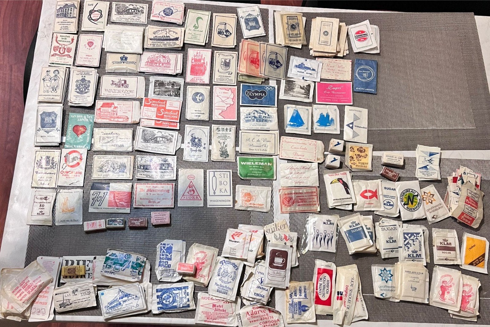 Verzameling suikerzakjes jaren '60-'90 (NL/INTL), Ophalen of Verzenden